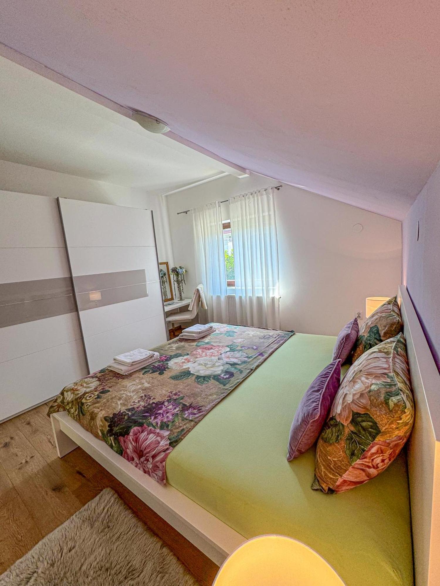Apartman Mibel Загреб Экстерьер фото