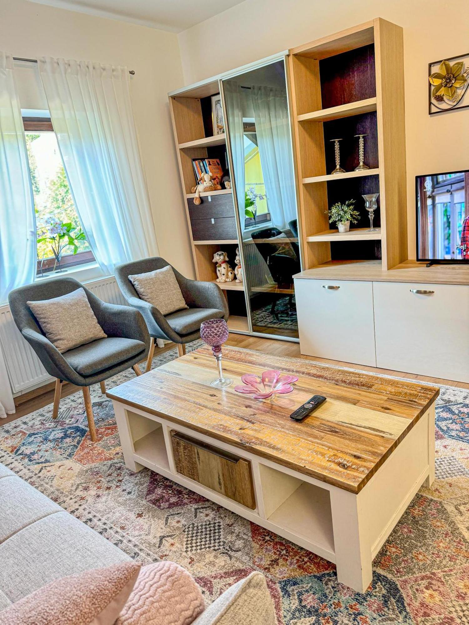 Apartman Mibel Загреб Экстерьер фото